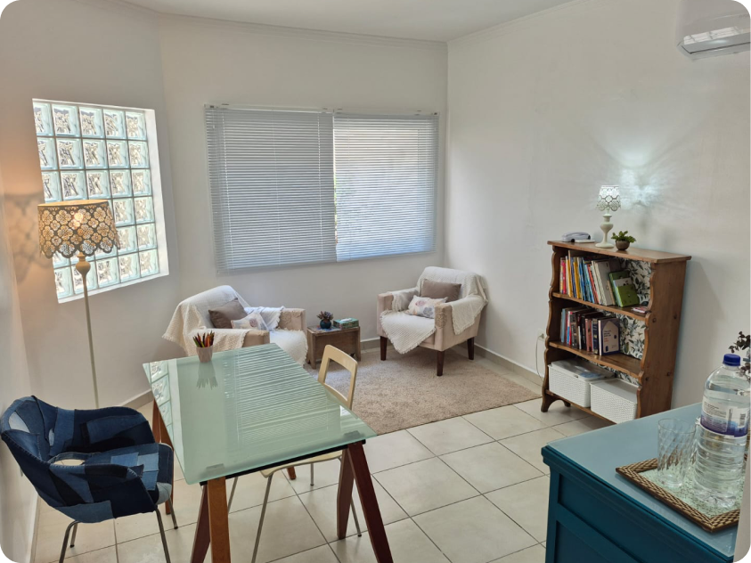 Sala de atendimento do consultório em Caieiras, SP
